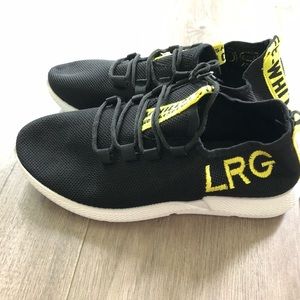 Women’s Hand Crafted Canvas Shoes (8)